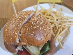 德国盘肠汉堡-HELLO 27 意面·沙拉·帕尼尼