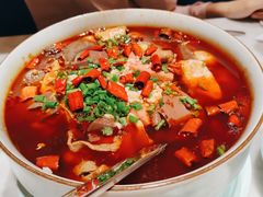 -渝信川菜 · 川味家常菜(财富购物中心店)