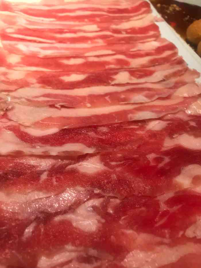 首先位置在建阳万达广场三楼装修很别致,复古风,里面还有很多小包间