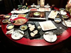 -二荆条·蜀鲜汇城市森林火锅