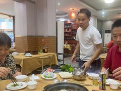 -濠轩阁特色生蚝火锅(水湾路店)