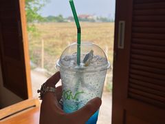 -Chom Cafe and Restaurant