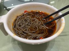 酸辣蕨根粉-刘胖子家常菜·蹄花焖藕(兴业店)