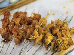 -泉哥小平房串店