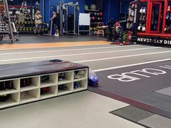 -成杰格斗·拳击·柔术·防身术(建设路店)