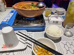 -龙巢盱眙龙虾·鸡煲·烧烤宵夜(坪洲店)