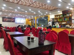 大堂-撒拉人家.酸菜牦牛肉火锅