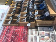-名创优品(北京新中关购物中心地铁层店)