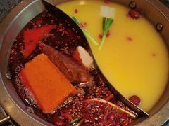 -小天鹅火锅·一线江景洪鼎旗舰店(洪崖洞店)