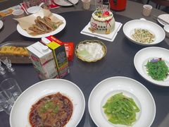 -阿瓦山寨·湘菜现炒·剁椒鱼头王(咸阳总店)