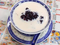 养血黑糯米-广信牛奶甜品世家(台东店)