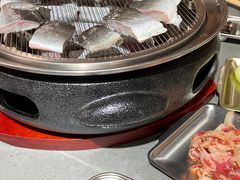 -围炉肉舍•炭烤活鳗•丹东海鲜烤肉(步行街店)