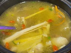 虫草花生态草鸡砂锅-老苏州芳和园茶酒楼  传统苏帮菜(观前店)