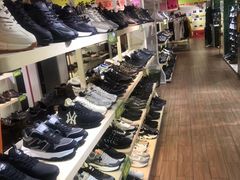 -大脚丫鞋服批发(真光店)