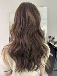 -SALON DE VANHADA