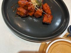 红酒牛仔粒-荟廷·晶萃(陆家嘴尚悦湾店)