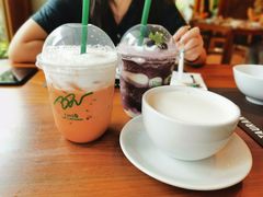 -Chom Cafe and Restaurant