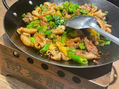 -聚鑫朋酸菜肥肠(文艺路口店)