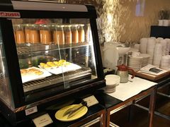 面包甜点陈列柜-马哥孛罗咖啡厅·Cafe Marco (厦门马哥孛罗东方大酒店)