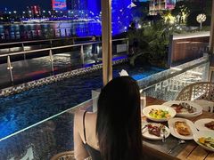 -MONICH牛排融合餐厅(和义大道购物中心店)