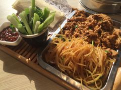 渔村煎饼-小船渔村•大连菜•大连焖鱼(黄河路店)