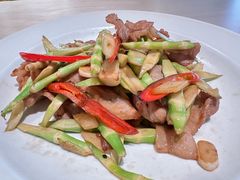 -鲜入唯煮·港式海鲜牛肉火锅(金宝街店)