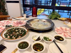 -颜氏双江清水鱼一养身火锅(磁器口店)
