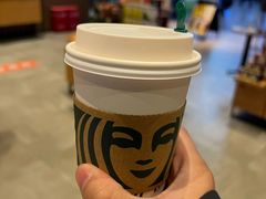 拿铁-星巴克(成都东站店)