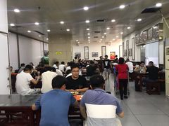 大堂-牛一嘴·兰州牛肉面·大盘鸡(财富中心店)