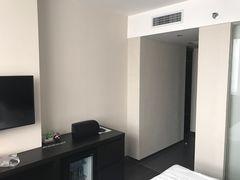 -桔子酒店(深圳东门湖贝地铁站店)