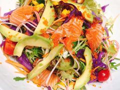 三文鱼牛油果沙拉-辣小鲜·南昌大排档(船山路店)