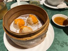 海胆酱小笼包-龙凤荟·传统粤菜点心(新天地店)