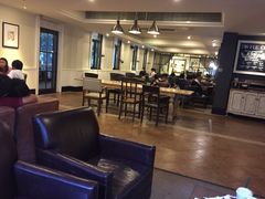 星巴克(沙面店)-星巴克臻选(广州沙面店)