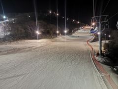 -庙香山滑雪场