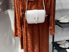 -URBAN REVIVO(七宝领展广场店)