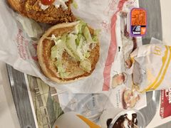 -麦当劳(轻轨曹杨路店)