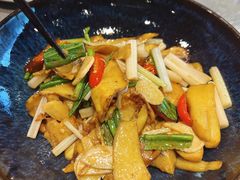 -半山腰·云南菜(侨福芳草地店)
