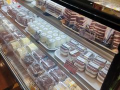 面包甜点陈列柜-新侨三宝乐面包店(崇文门店)