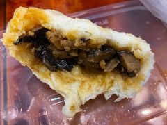 麻辣香菇鸡丁包-老陶包子铺(南大西南村店)