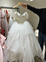 -Renee芮亦婚纱(原丽莎)