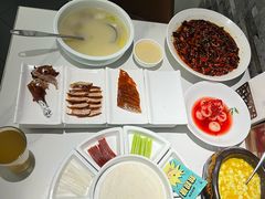八寶盒-羲和雅苑•北京烤鸭(国贸商城店)