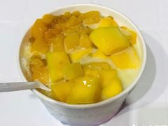 芒果黄桃炼乳冰-美肴冰品·汉堡·牛腩饭(总店)