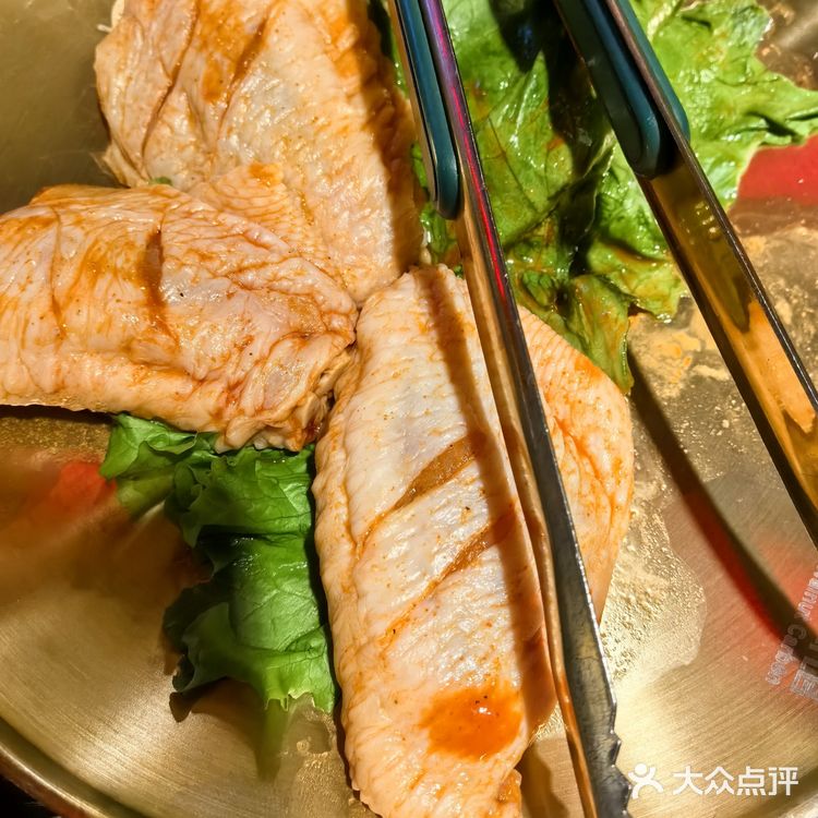 今晚，我们只吃肉