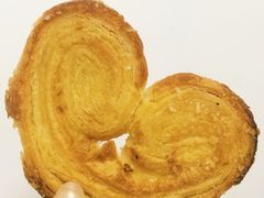 蝴蝶酥-上海哈尔滨食品厂(淮海中路店)