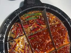 -卤校长老火锅(杨家坪直营店)