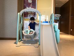 -上海滴水湖皇冠假日酒店