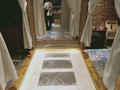 -墨居上隐·院子里火锅(峨眉店)