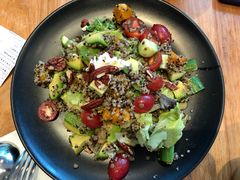 藜麦牛油果沙拉-麦田工坊(月湖店)