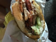 -Bánh Mì Huynh Hoa