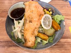 法式三文鱼烤蔬菜能量碗-玛格萝妮(汇智国际商业中心店)